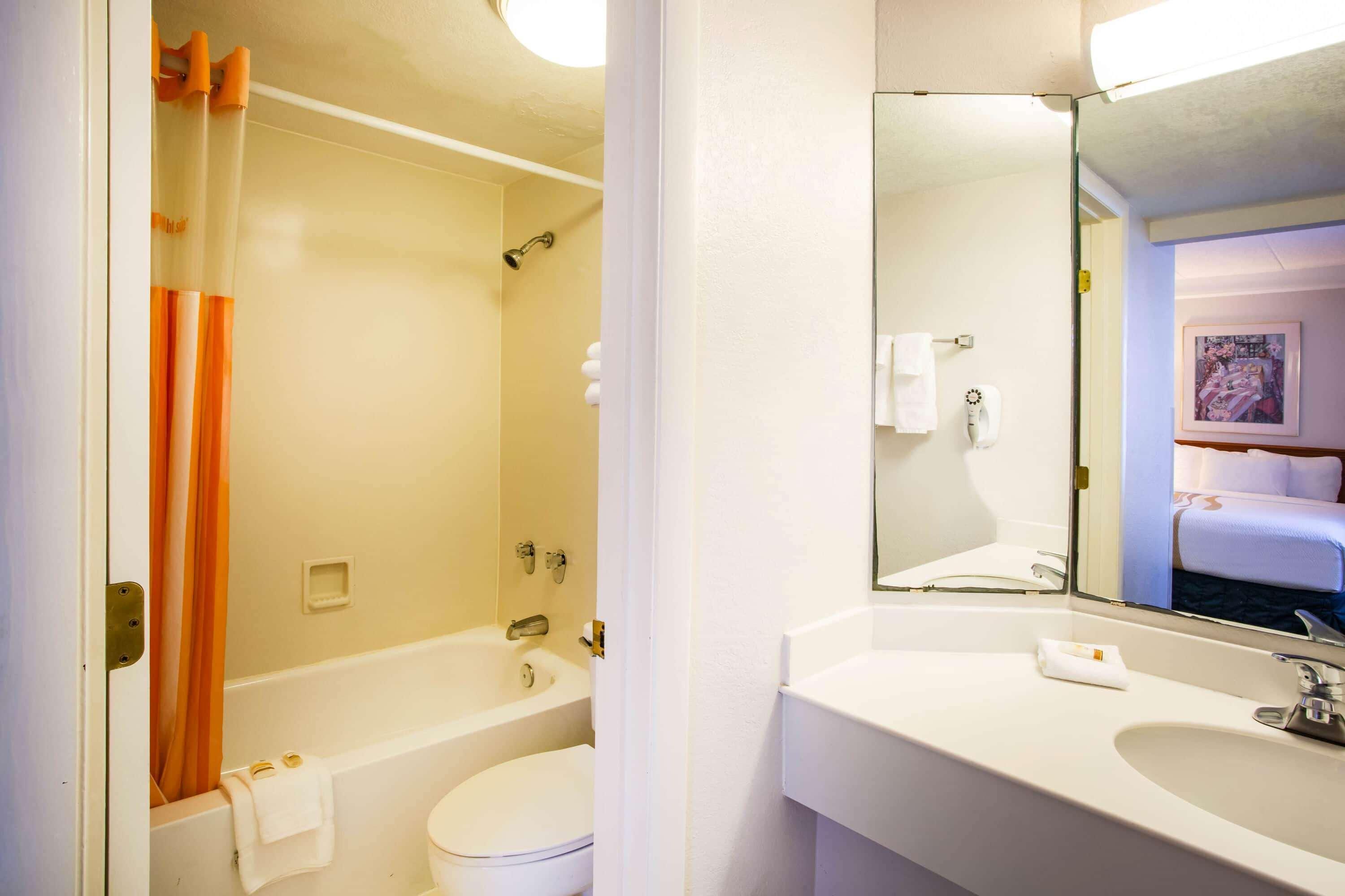 La Quinta Inn By Wyndham Norfolk Virginia Beach Eksteriør billede